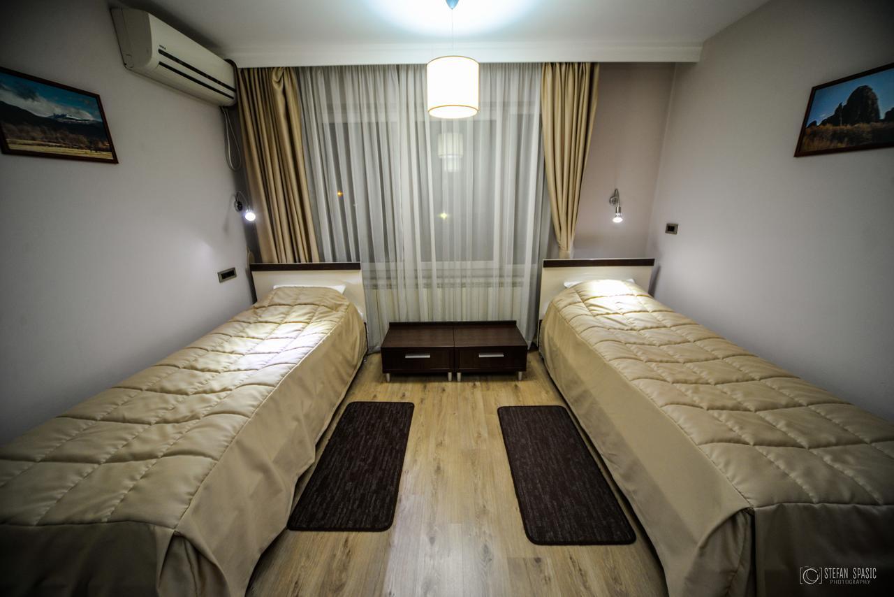 Garni Hotel 018 In Ni Extérieur photo