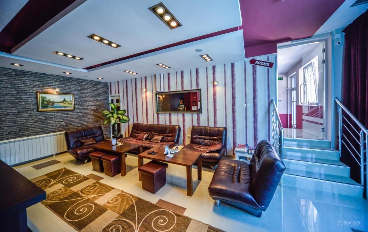 Garni Hotel 018 In Ni Extérieur photo